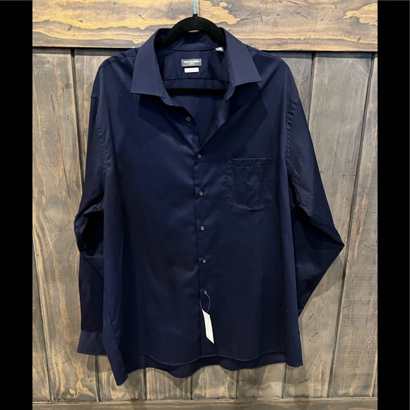 Van Heusen Other - Van Heusen flex dress shirt button down